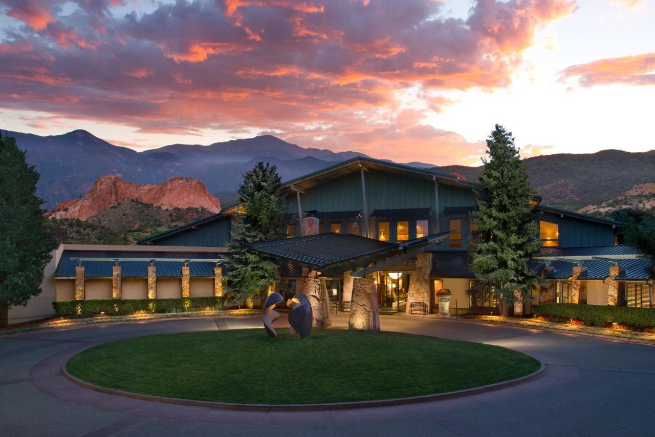 Garden Of The Gods & Club 4*