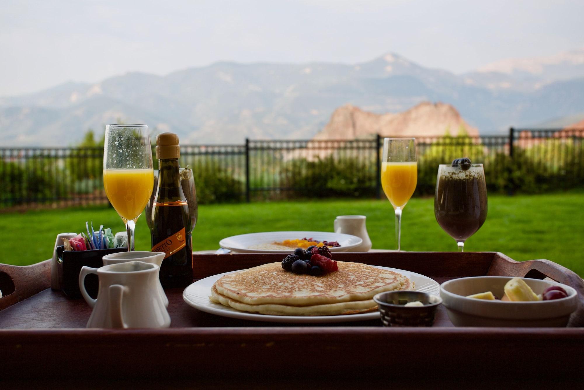 Garden Of The Gods & Club Hotel