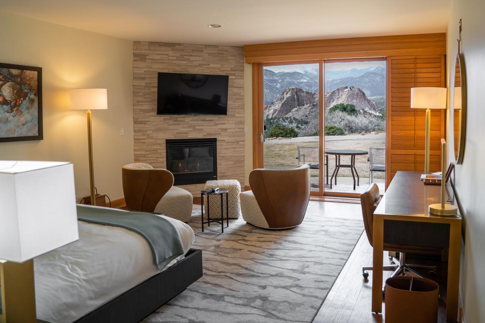 Hotel Garden Of The Gods & Club 4*