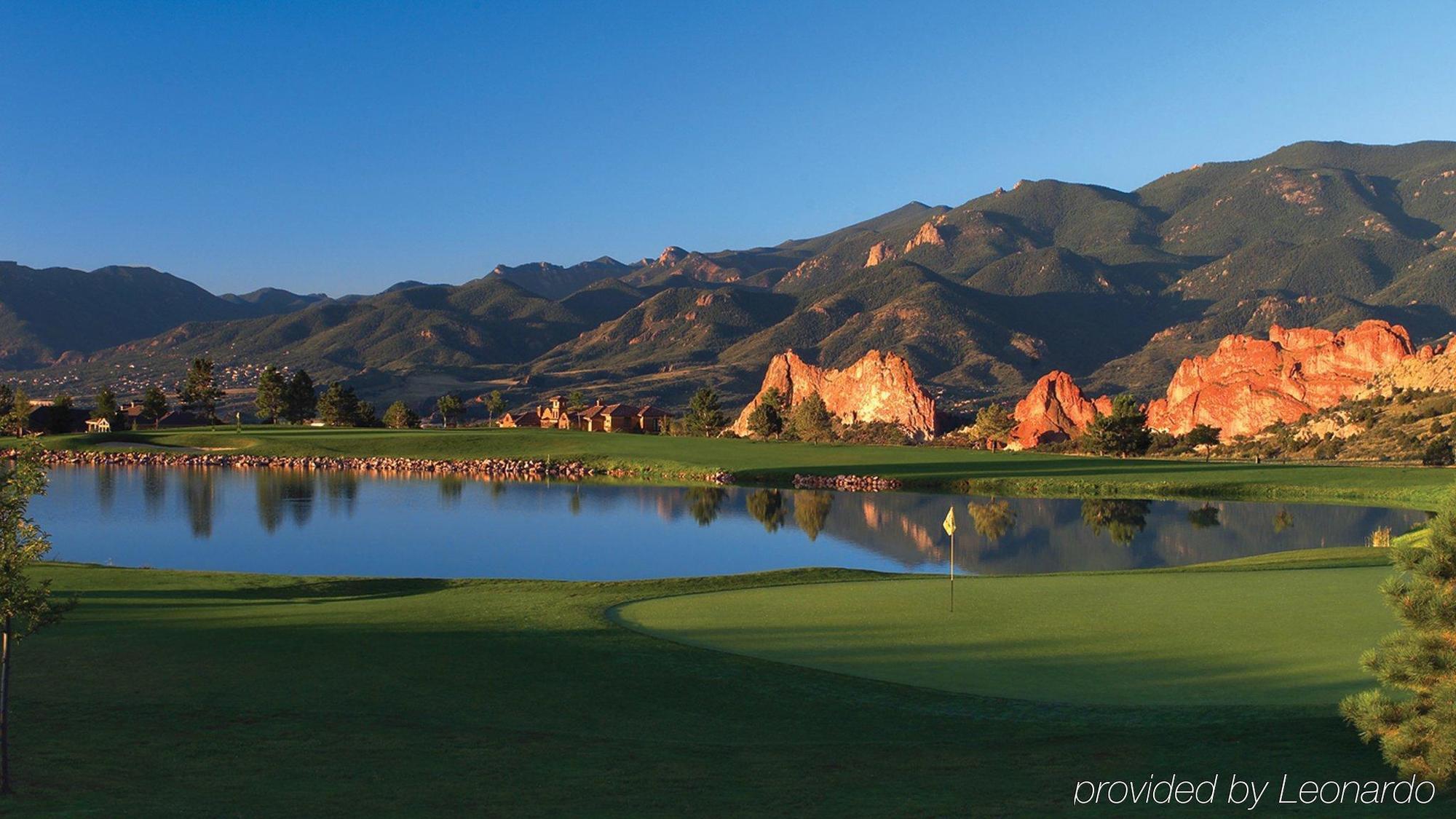 Garden Of The Gods & Club Hotel 4*