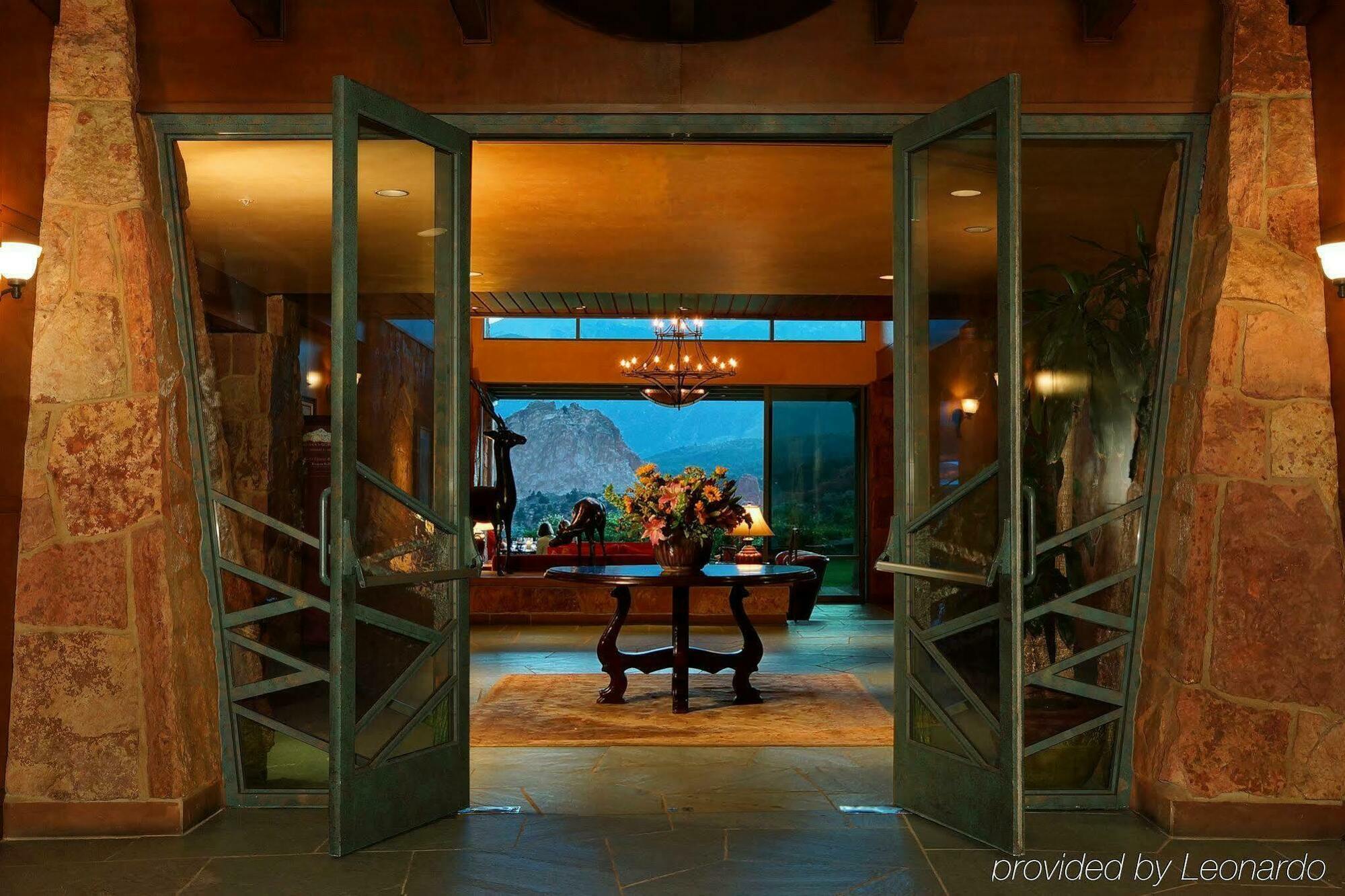 Garden Of The Gods & Club Hotel